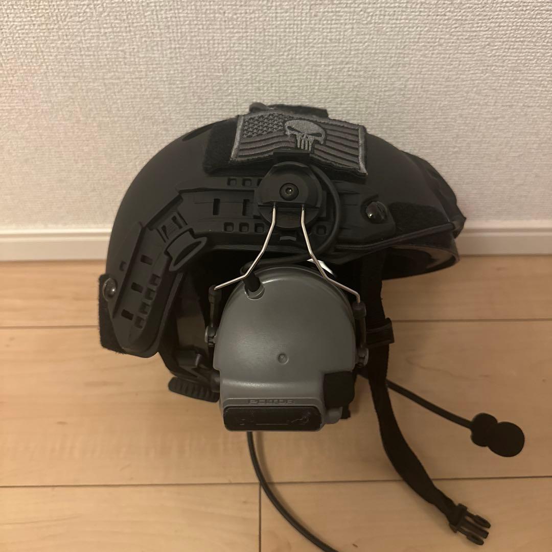 サバゲー引退品　(ベスト、上下、ヘルメット、インカム、ヘッドセット、マーカー)