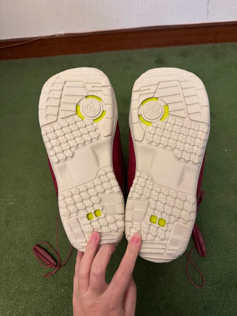 k2 レッド ファー付き スノーボードブーツ 女性用