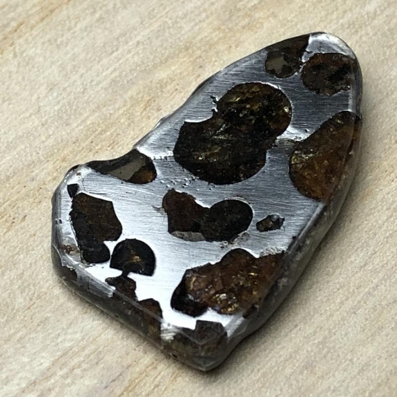 パラサイト隕石 メテオライト 隕石　石鉄隕石　２点　重さ28ｇ　共箱