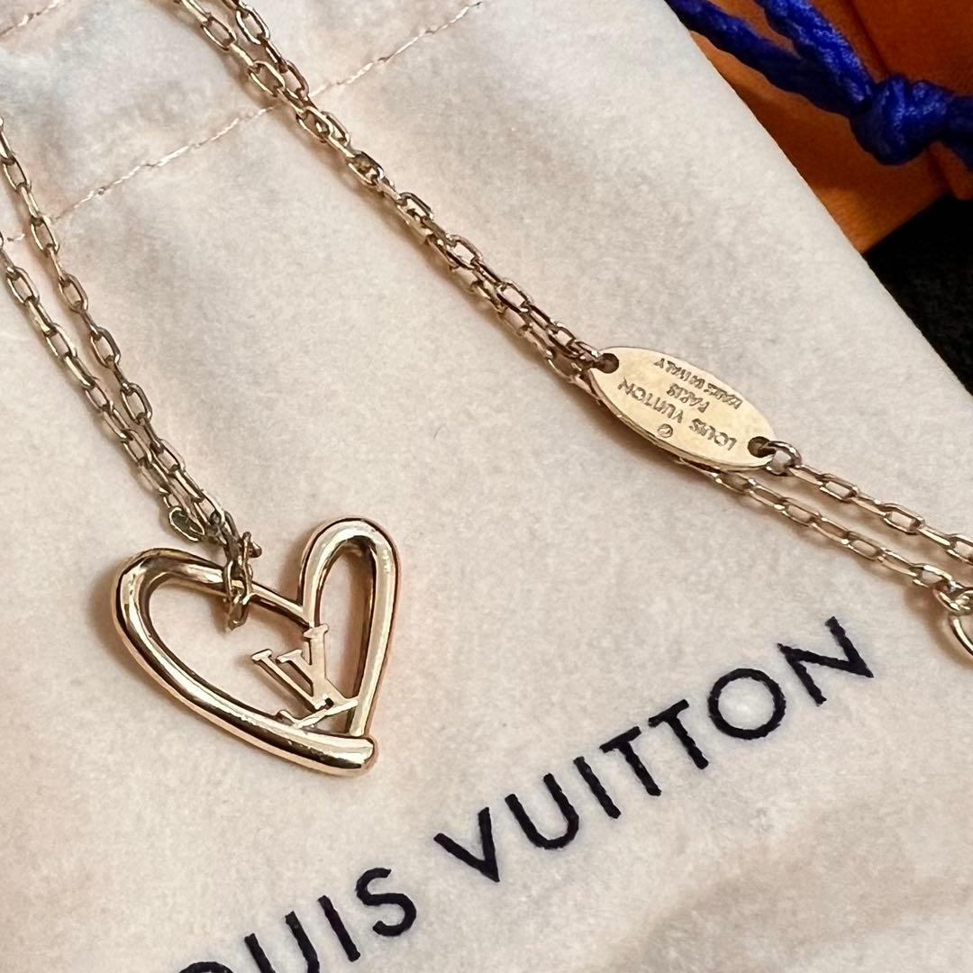 プ*き様 LOUIS VUITTON ハート型ネックレス