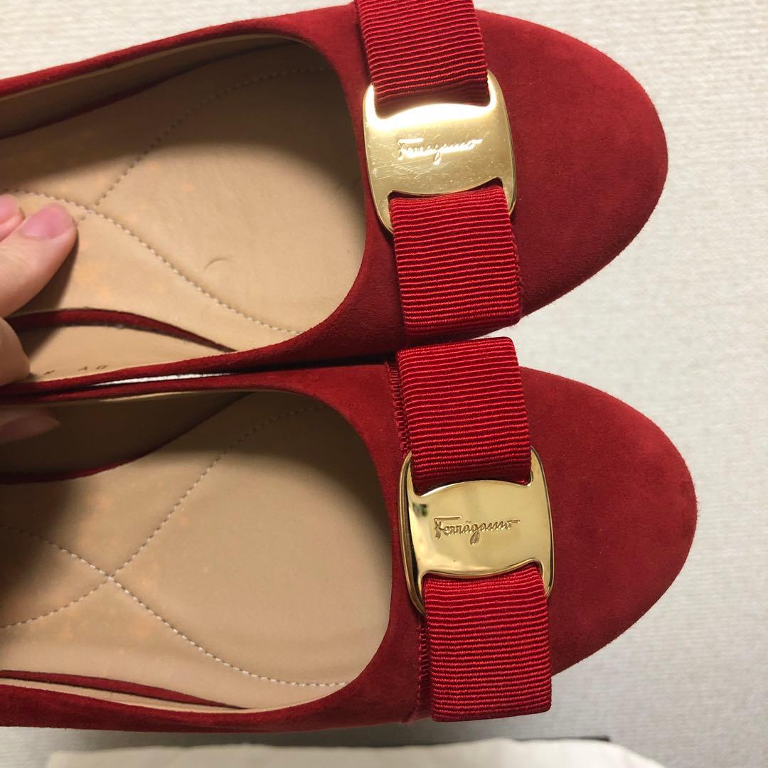 フェラガモ パンプス フラット　VARINA ￼￼71/2D