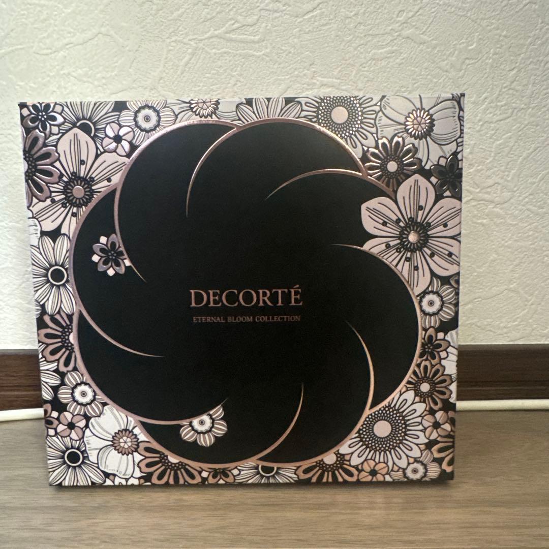 コスメデコルテ　エターナルブルームコレクション2025