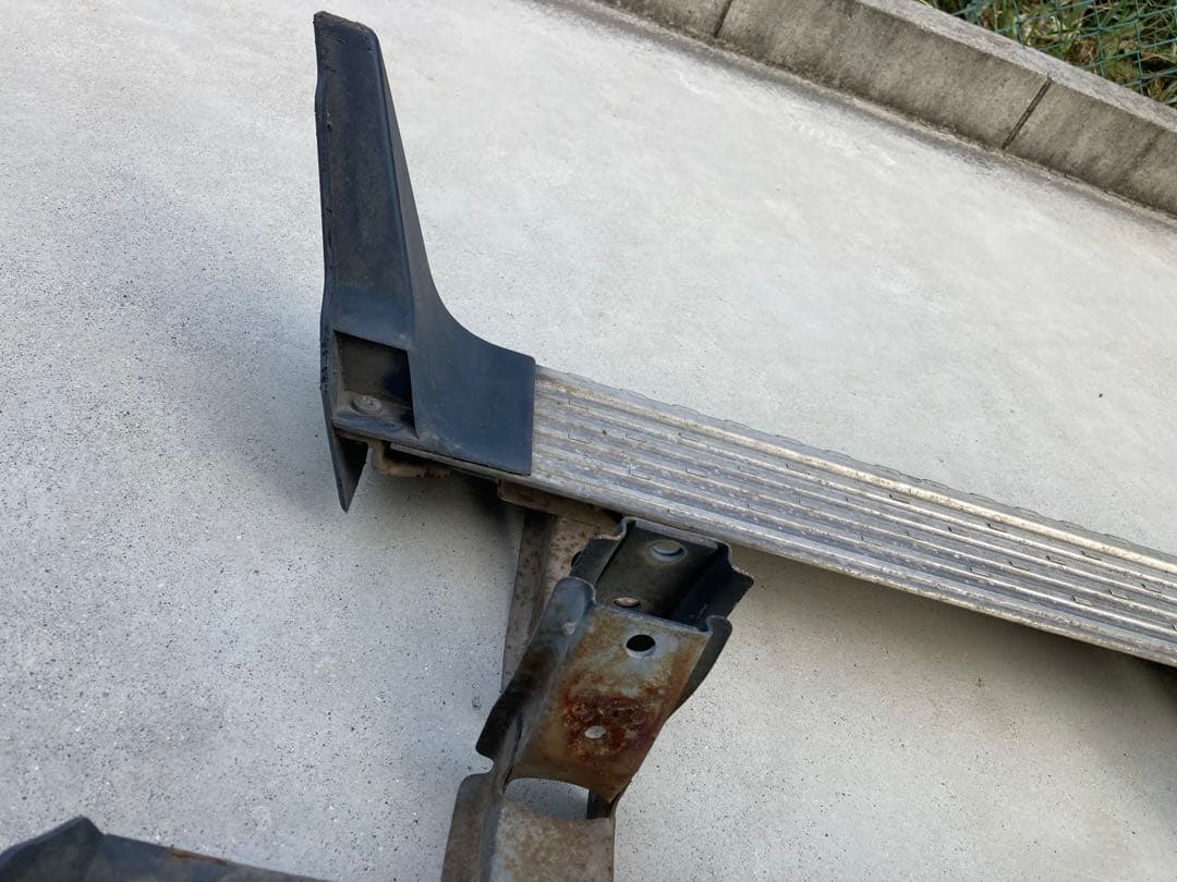 純正ステップ、ランクル70用HZJ76.77