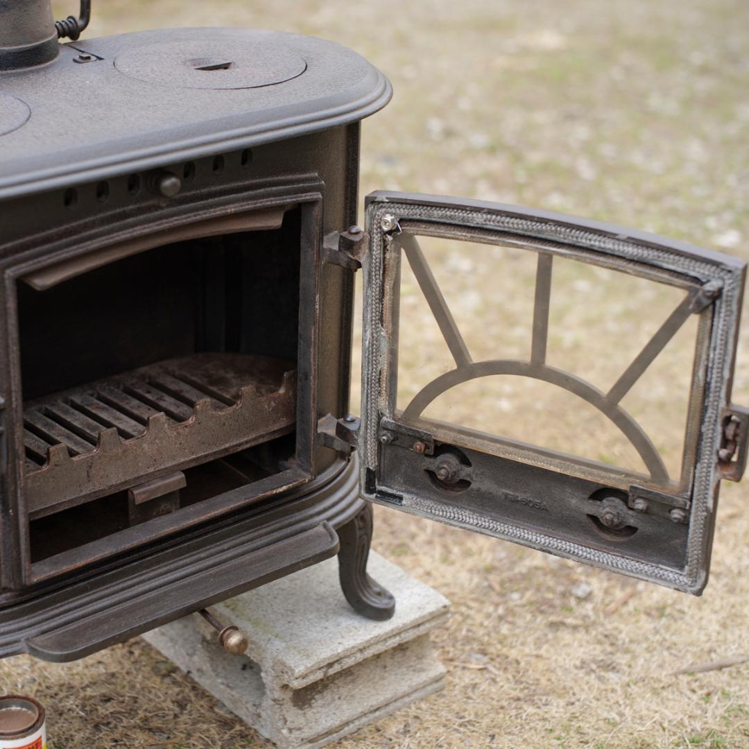 鋳鉄製 薪ストーブ