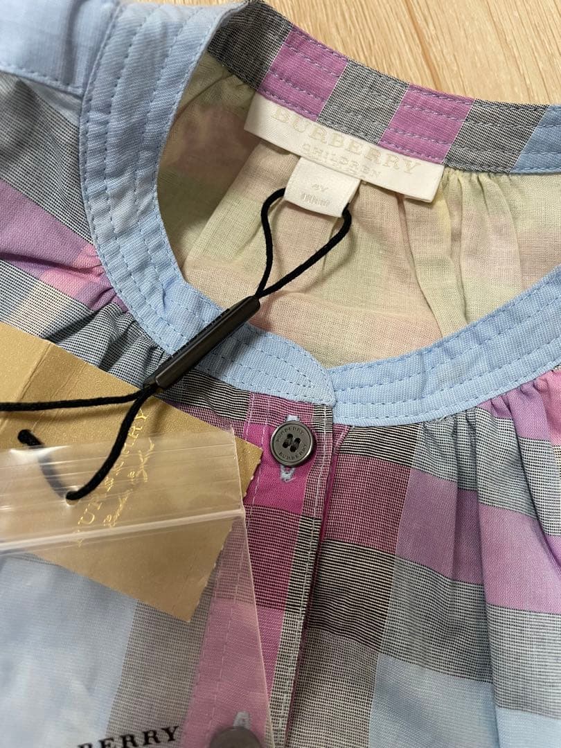 新品タグ付き♡Burberryブルーチェック柄ワンピース4y=110㎝