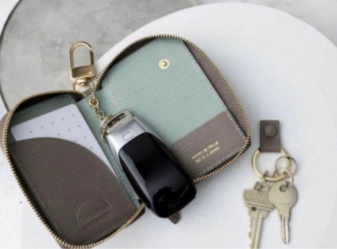 【新品未使用】定価2.2万円L’arcobaleno スマートwキーケース