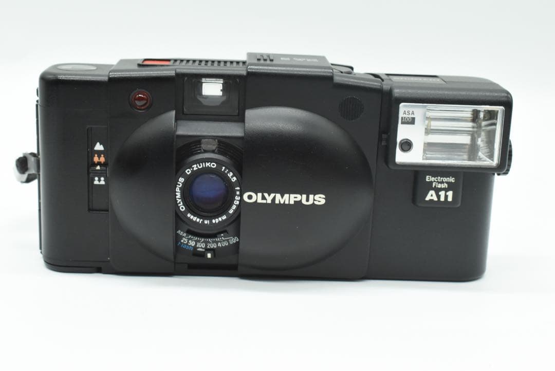 オリンパス OLYMPUS コンパクトフィルムカメラXA2➕A11