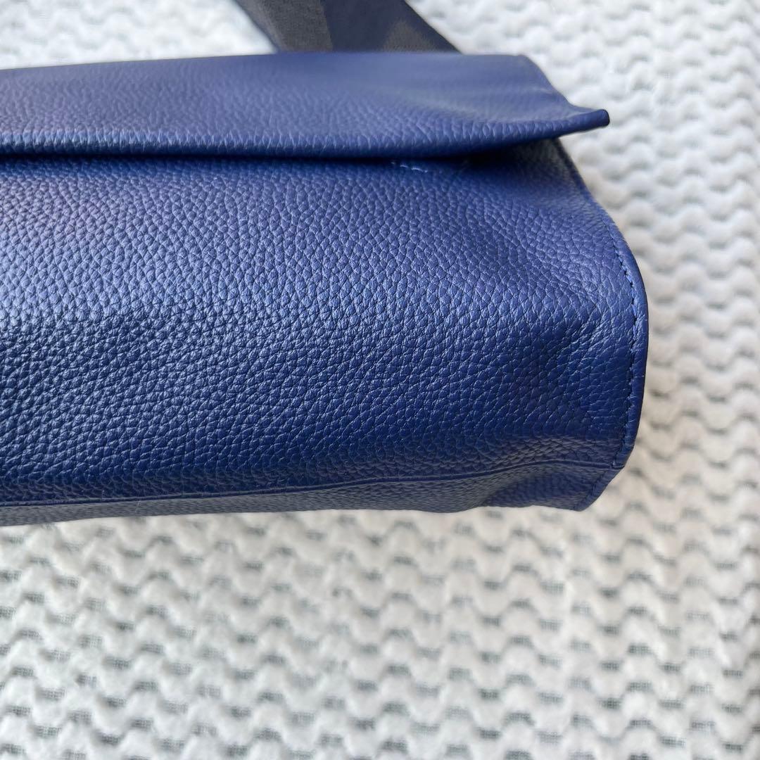 【美品】本革 470gワイドテープショルダーバッグ/イアパピヨネ ブルー