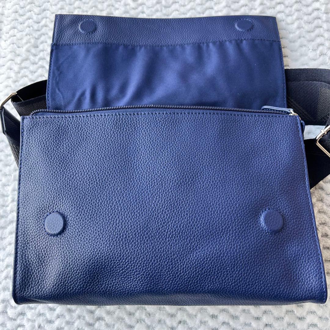 【美品】本革 470gワイドテープショルダーバッグ/イアパピヨネ ブルー