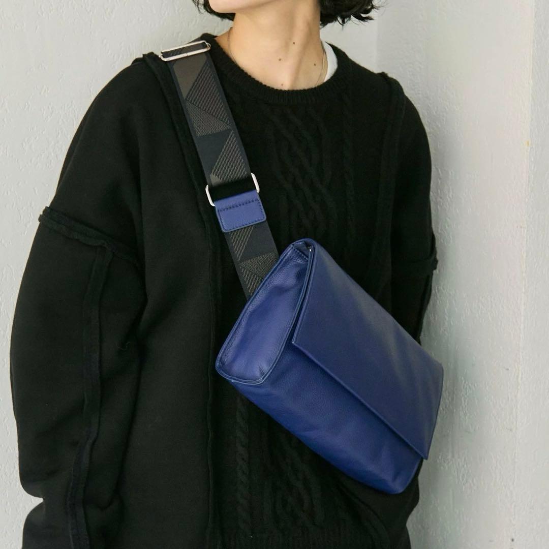 【美品】本革 470gワイドテープショルダーバッグ/イアパピヨネ ブルー