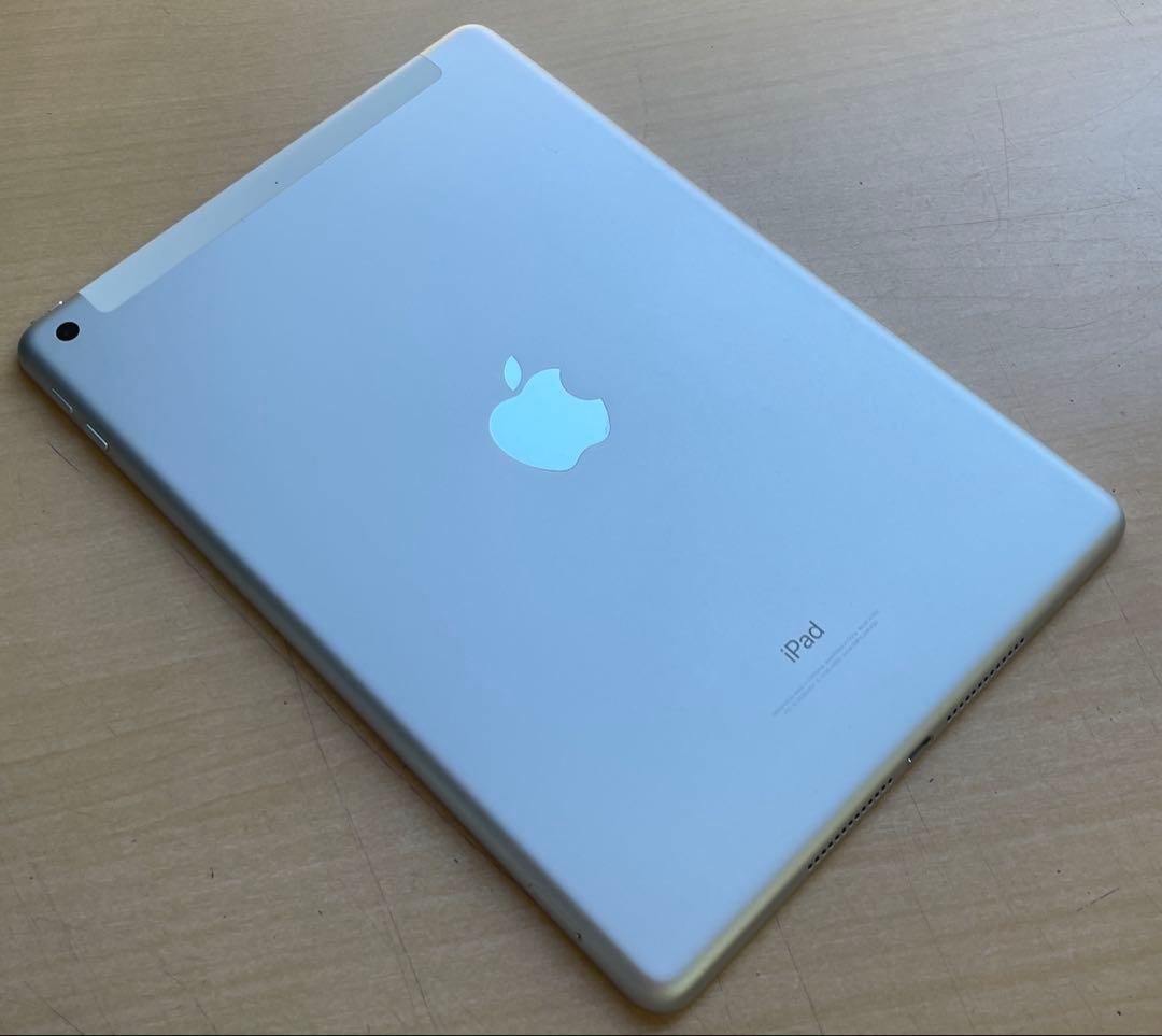 iPad 第6世代 A1954　Cellular シルバー　32GB 超美品