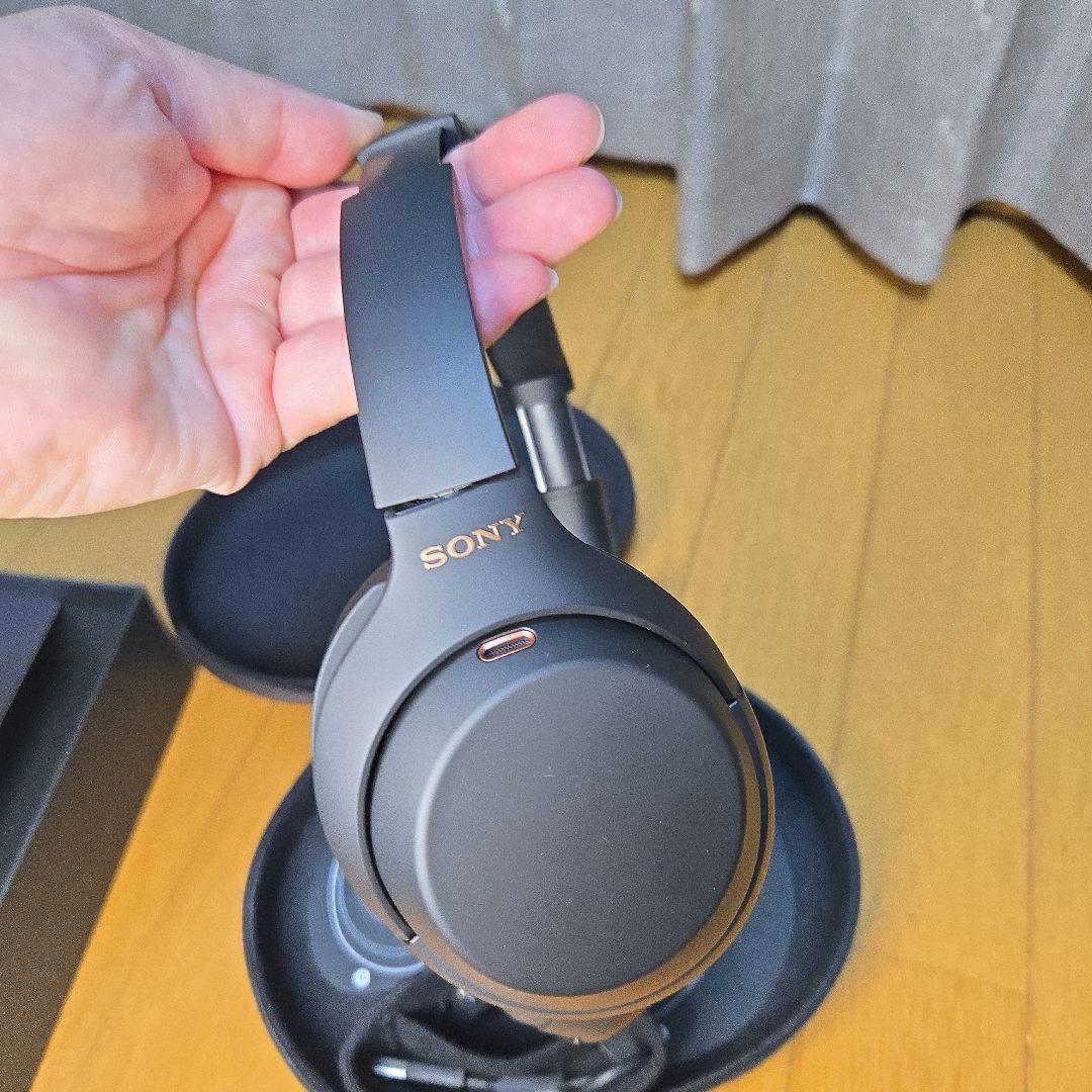 カネキ　美品　SONY WH-1000XM4 ワイヤレスヘッドホン