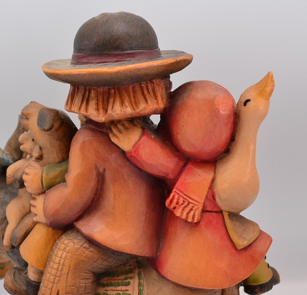 雨の中を走る　ANRI　サラケイ　木彫り人形　イタリア　高さ26ｃｍ　レア