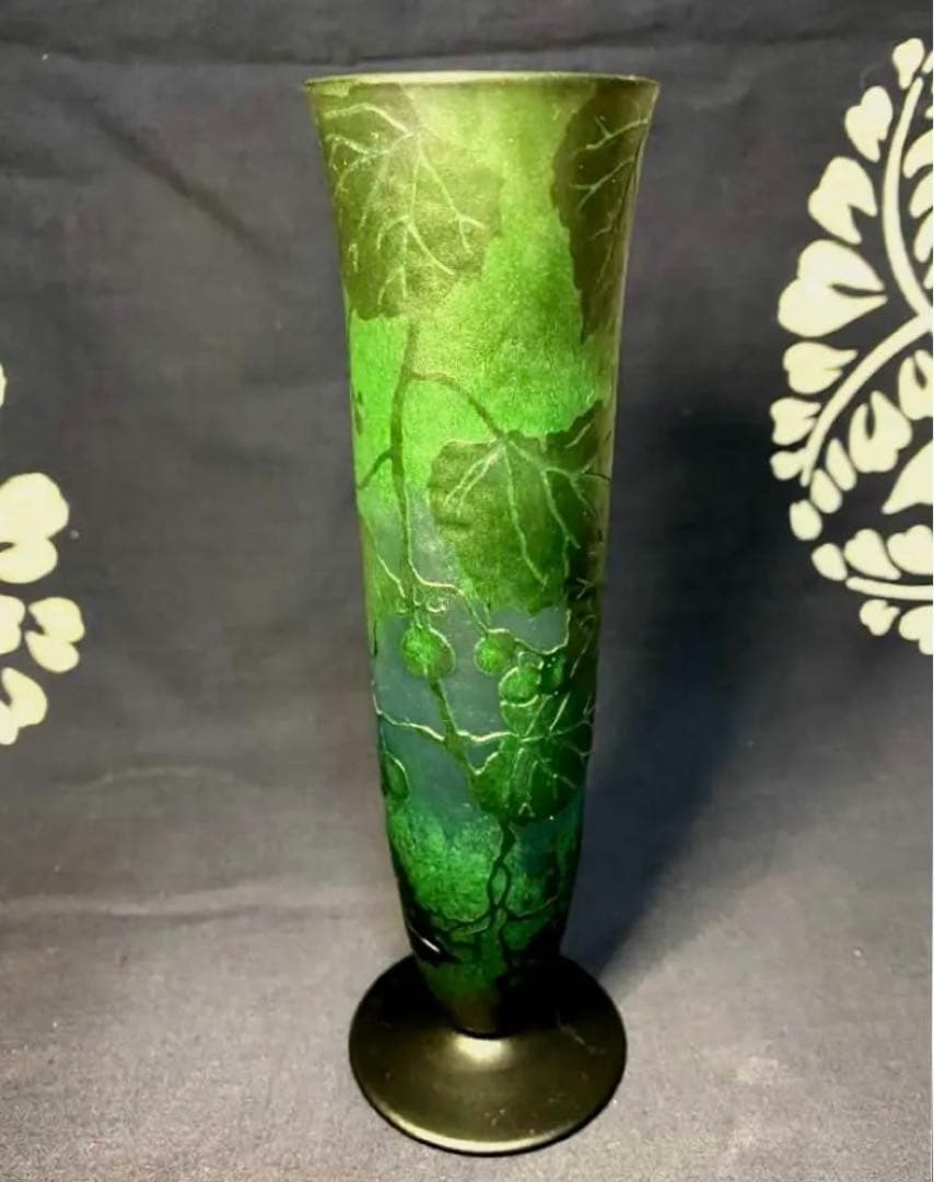 北一硝子　アンティーク調　ガレ風花瓶　一輪挿し　葡萄　アールヌーボー　レア