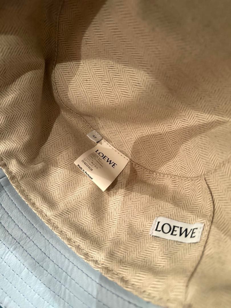 【新品未使用】LOEWE ライトブルーレザーバケットハット