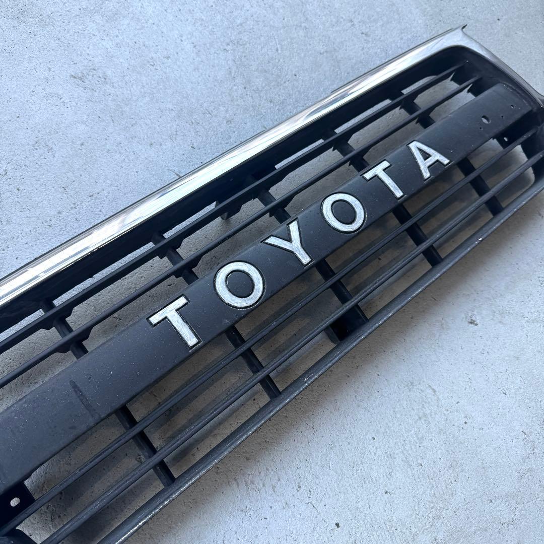 80系 ランドクルーザー 純正フロントグリル