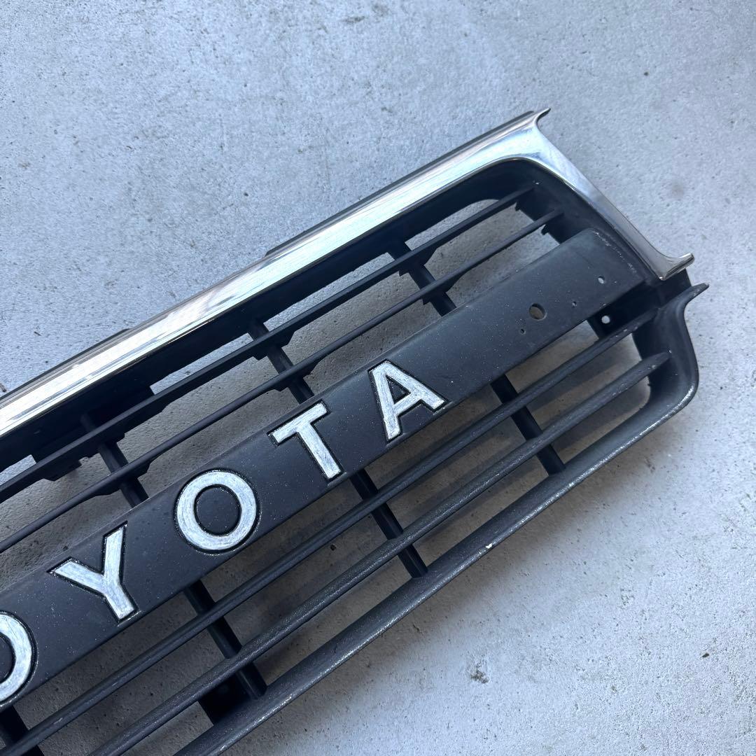 80系 ランドクルーザー 純正フロントグリル