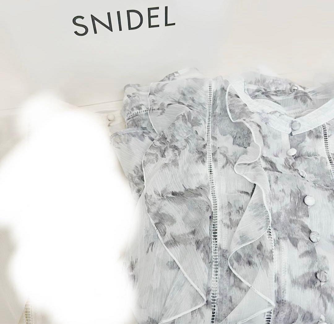 snidel プリントフリルシフォンミニワンピース