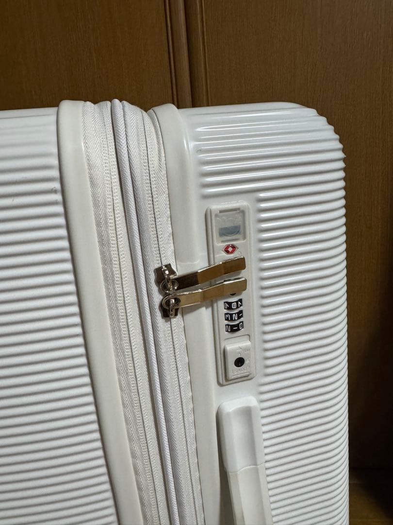 スーツケースＭ前開き拡張型ドリンクホルダーキャスターストッパー付き