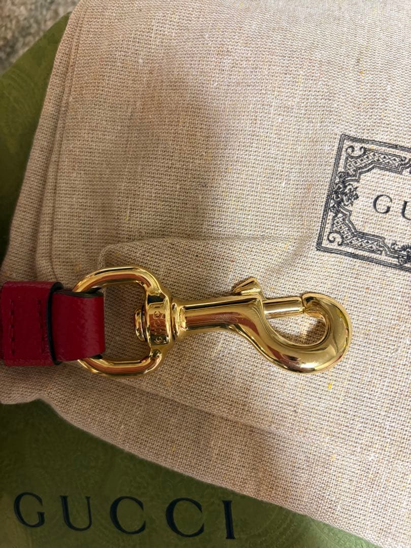GUCCI 赤 レザー リード 保存袋付き