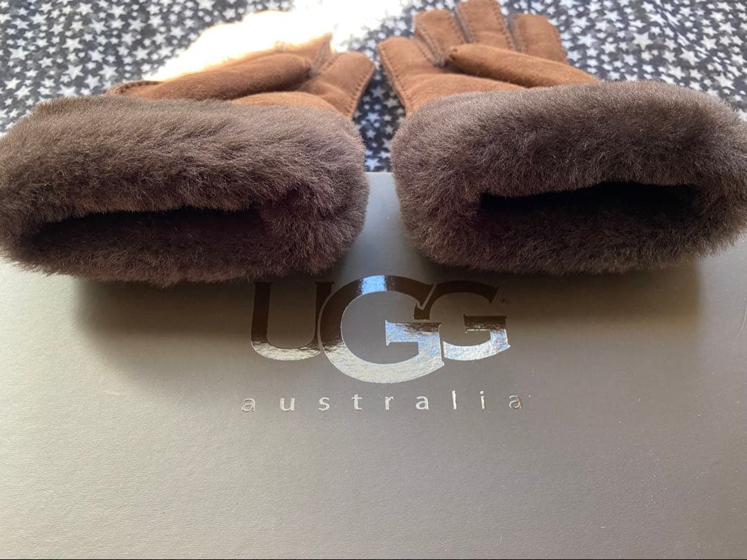 『ちびた様』UGGムートン手袋　チョコレート　M