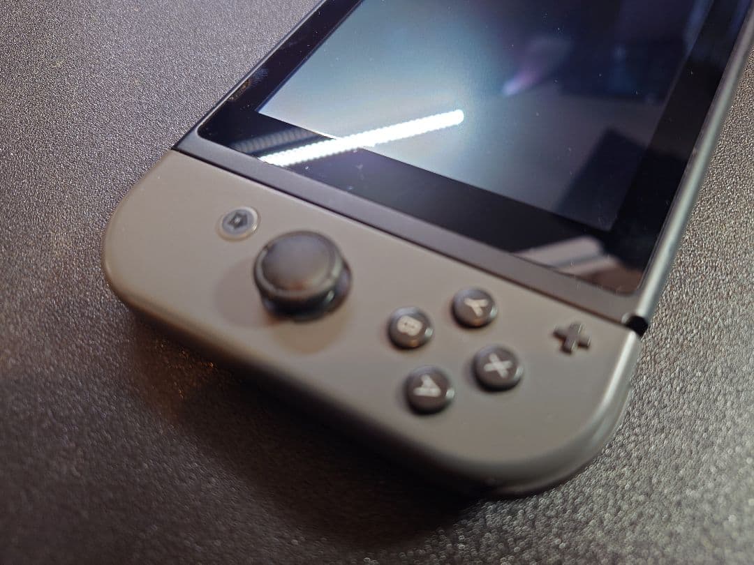 Nintendo Switch 本体 + 付属品 中古