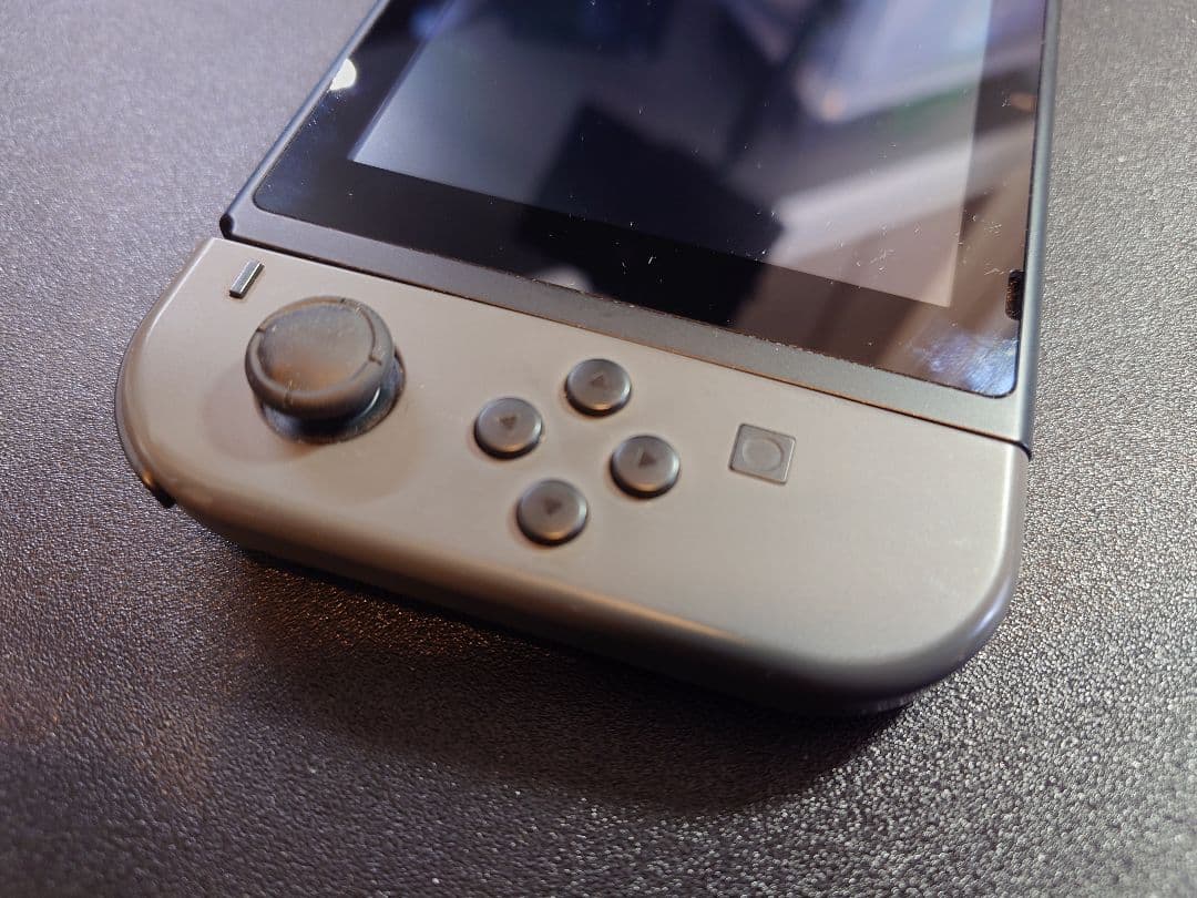 Nintendo Switch 本体 + 付属品 中古