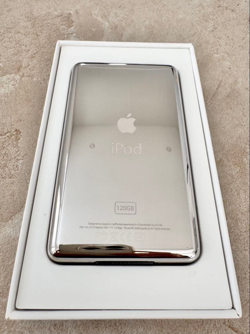 極美品 iPod classic 120GB MB565J/A 新品電池 パネル