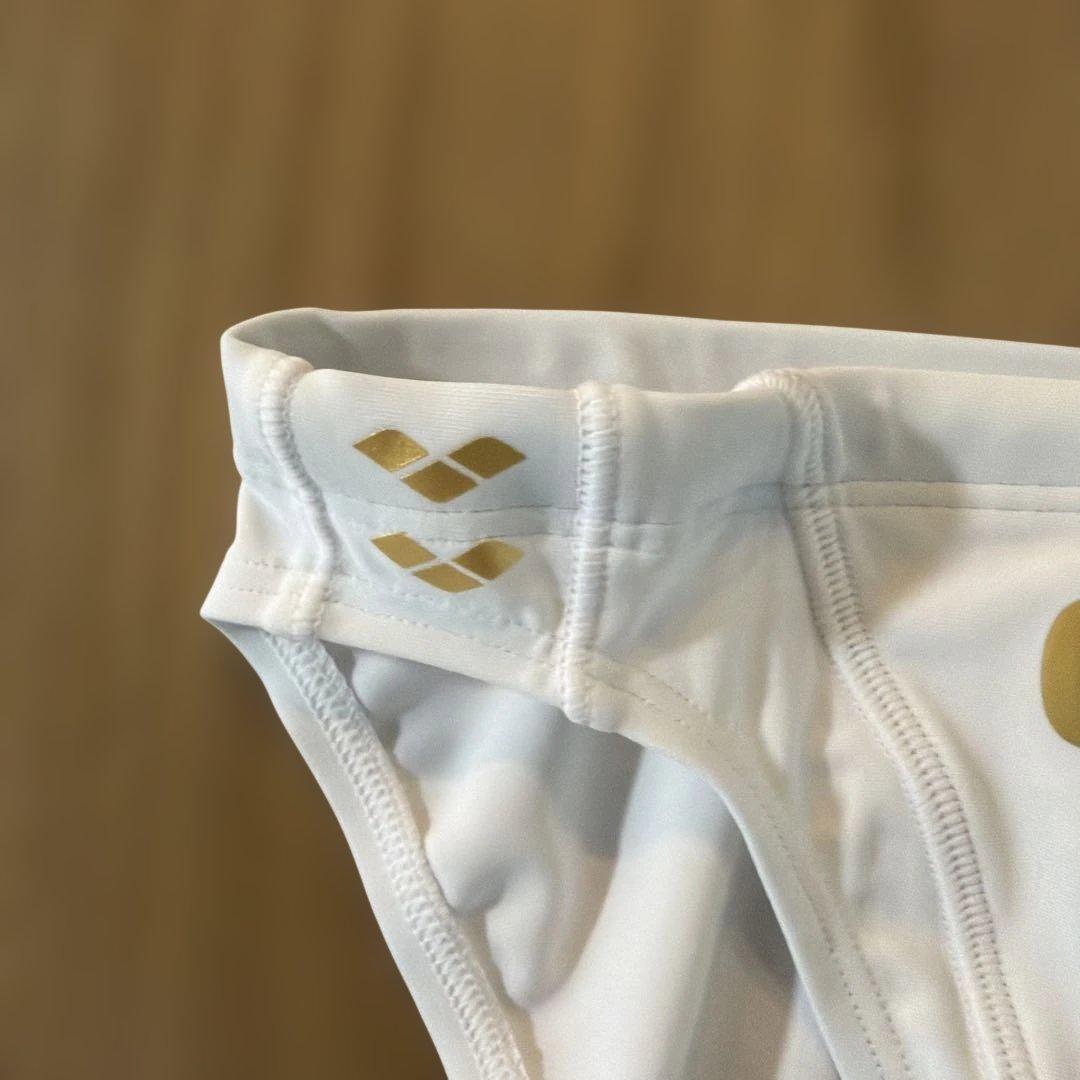 未使用　タグ付き　arena 競泳水着 Lサイズ ホワイト