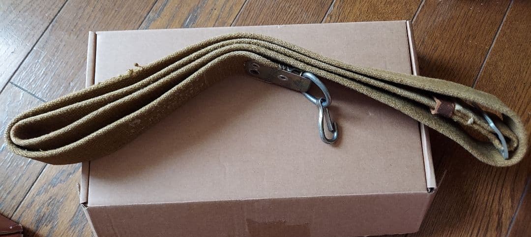 マルイAKMガスブロ SVOBODAウッドハンドガード&ストック スリング付き。