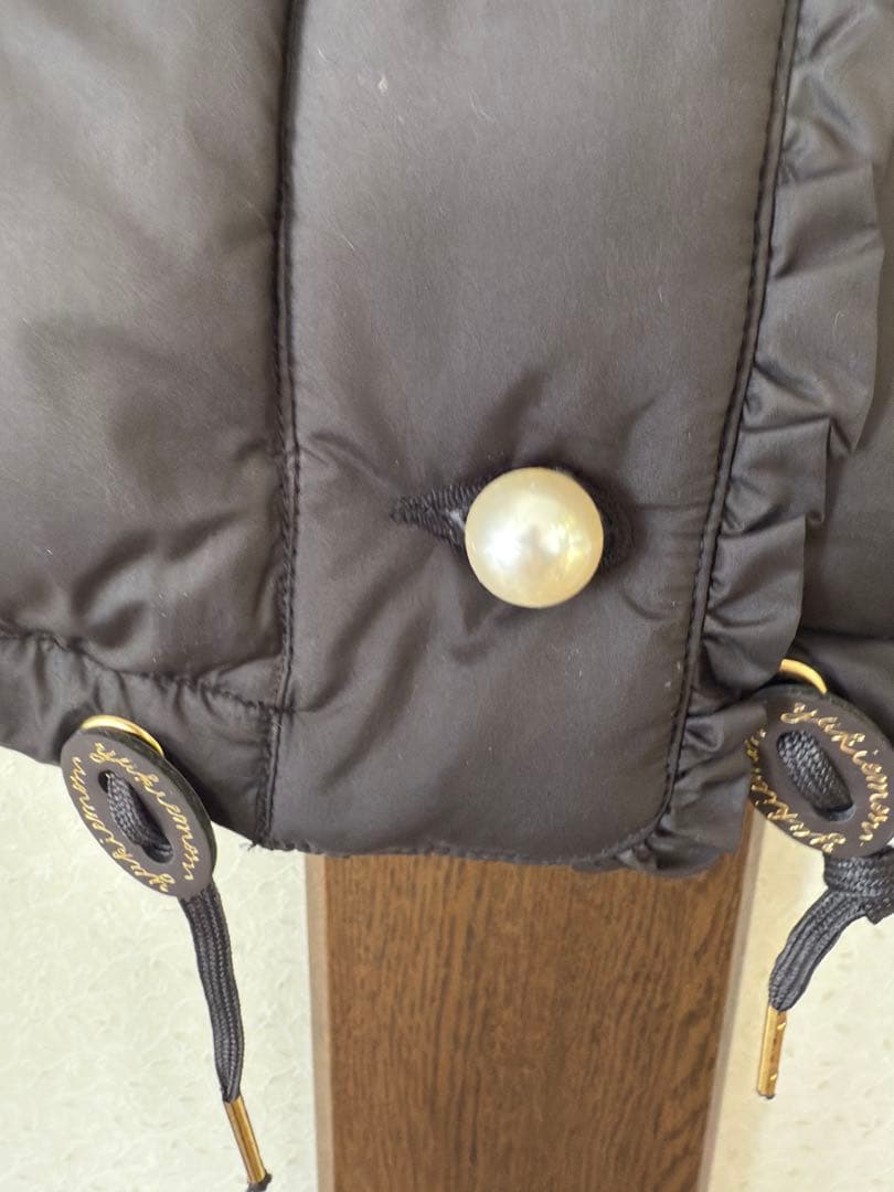 yukiemon、黒 ダウンベスト レース襟付き