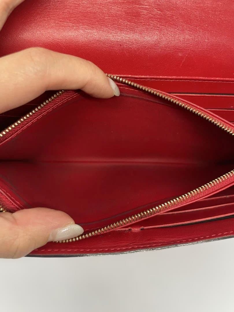 長財布　ヴィトン　ポルトフォイユサラ　ヴェルニ