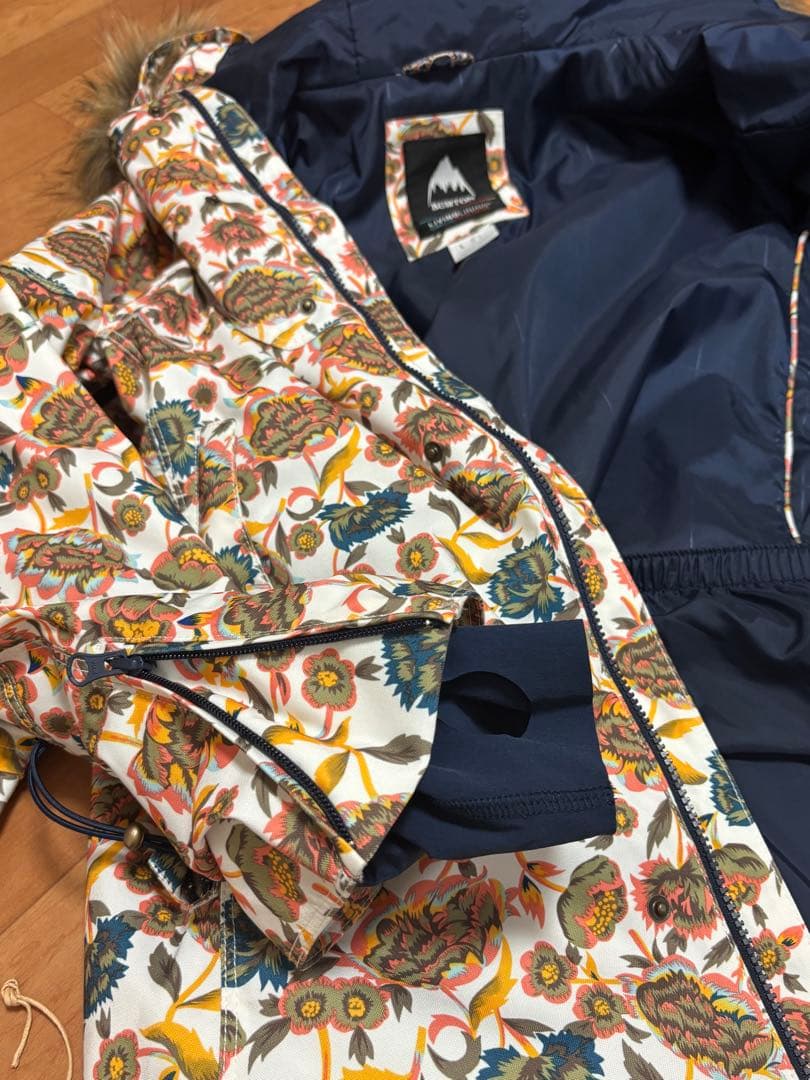 一度使用!BURTONバートン花柄スキーウェアジャケットLスノーボードスキー
