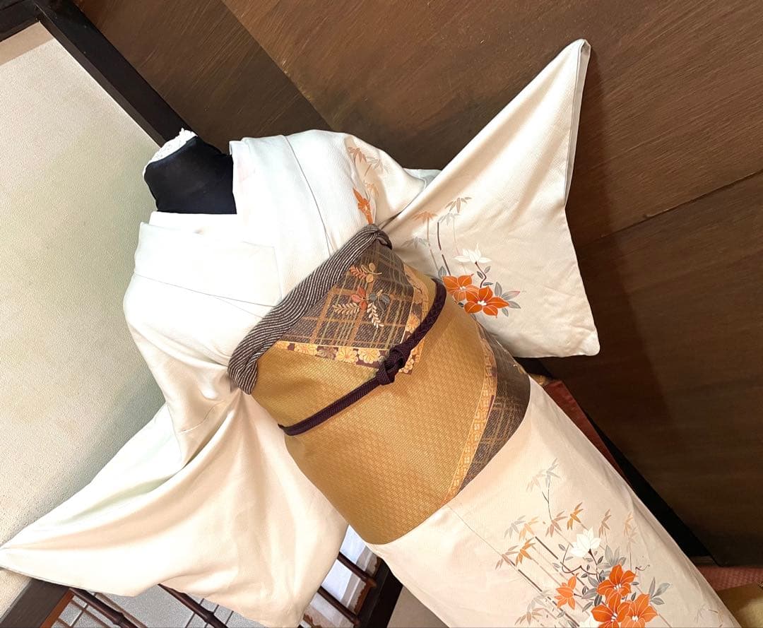 訪問着 フルセット5点サイズM〜Ｌ手描き友禅正絹　太鼓柄袋帯刺繍　草花文金糸金彩