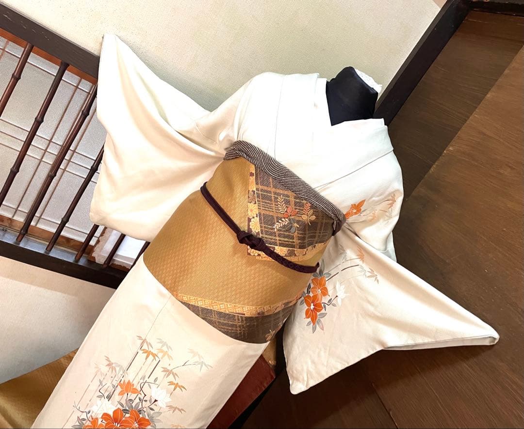 訪問着 フルセット5点サイズM〜Ｌ手描き友禅正絹　太鼓柄袋帯刺繍　草花文金糸金彩