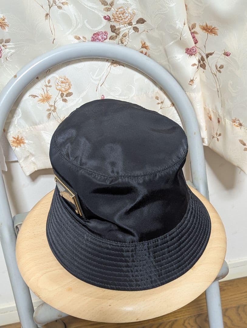 DOLCE&GABBANA バケットハット ブラック ゴールドロゴ