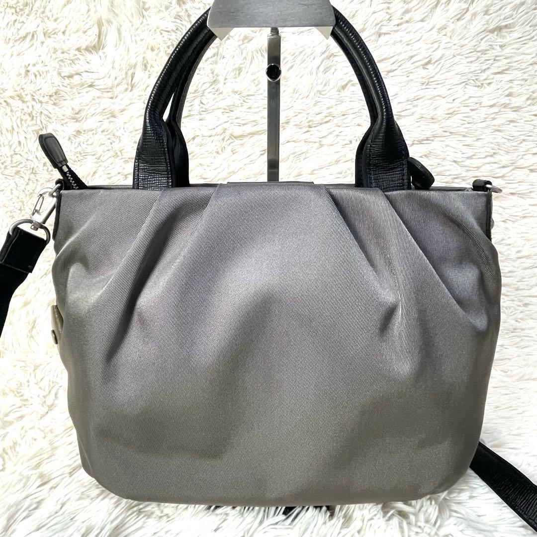 【未使用品】 IBIZA 2wayショルダーバッグ グレー ポンパ　チャーム付き