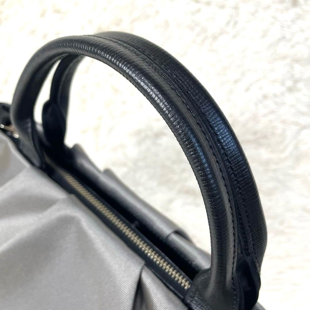 【未使用品】 IBIZA 2wayショルダーバッグ グレー ポンパ　チャーム付き