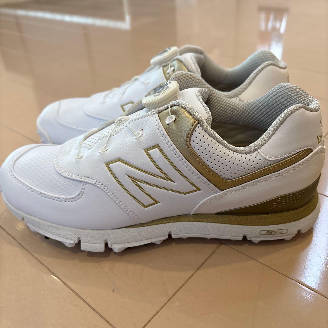 New Balance 574 ホワイト/ゴールド ゴルフシューズ
