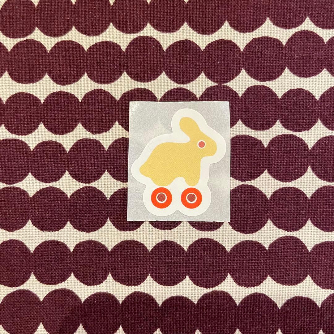 のこりわずか★marimekko 限定Rullaマグ＋プレート各1点　シール付き