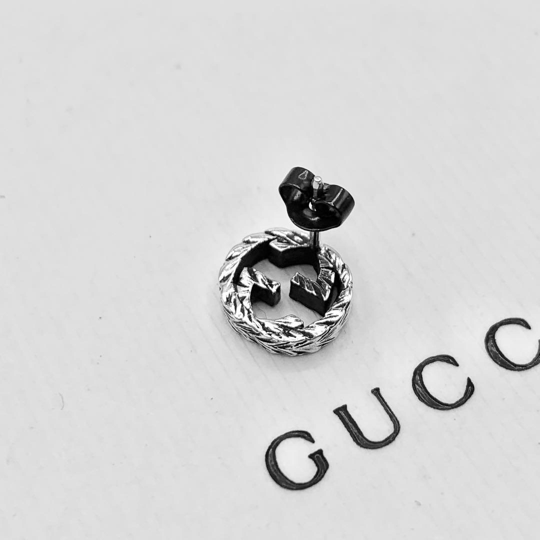 【美品】GUCCI ピアス　インターロッキングG 燻　片耳　アラベスク