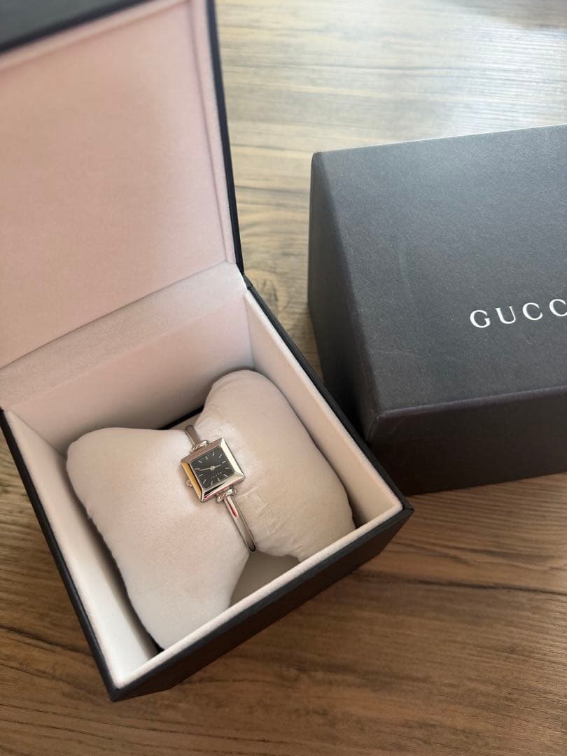 GUCCI 1900L 腕時計