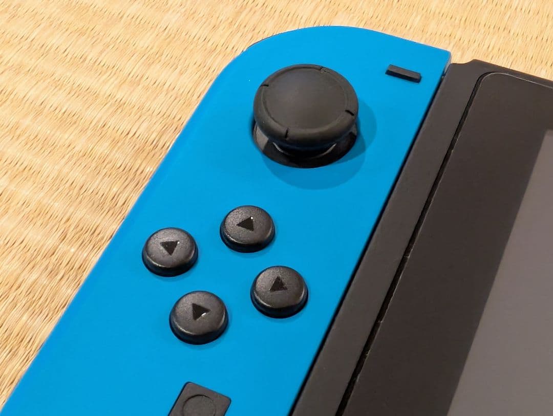 【超美品】Nintendo Switch ＋ キャリングケース