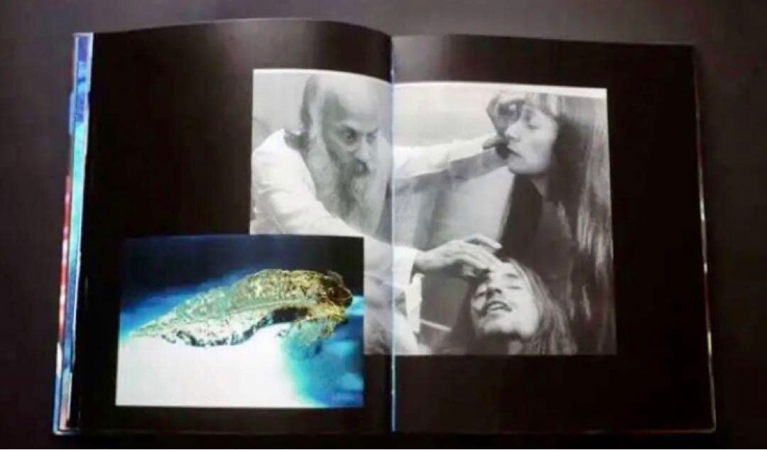 新品未開封‼️ 絶版‼️ サイン入り‼️ Gareth McConnell 写真集