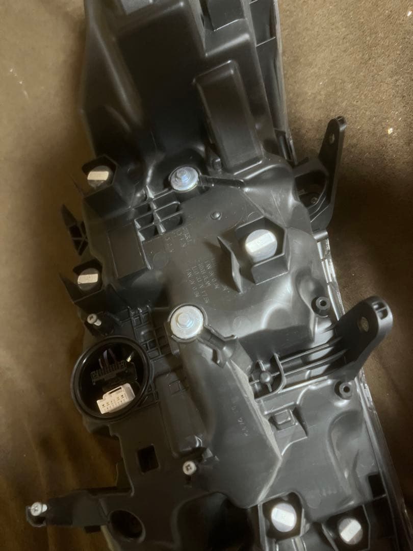 TOYOTA 30アルファード　純正ヘッドライト左