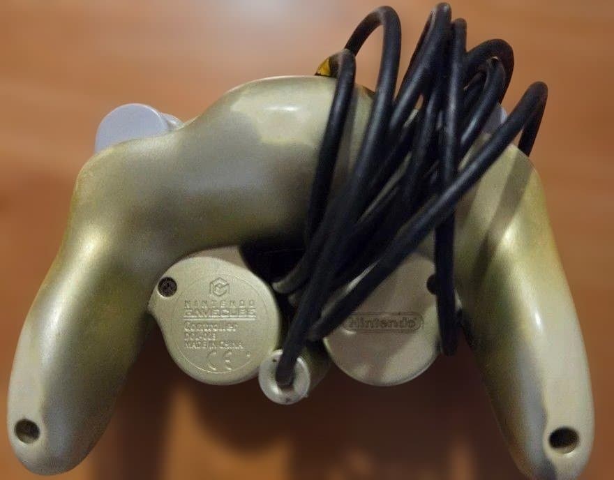 ゲームキューブ コントローラ（スターライトゴールド）