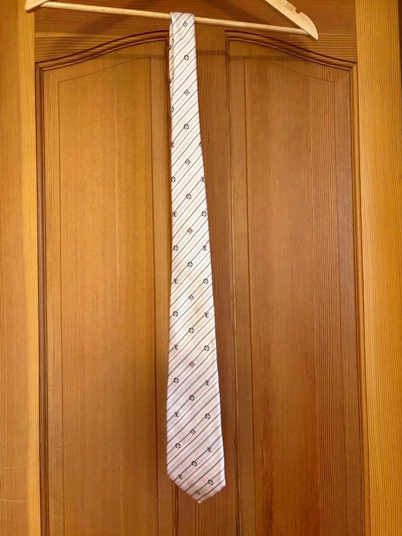 【ぴんく】【Louis Vuitton（ルイヴィトン）】ネクタイ