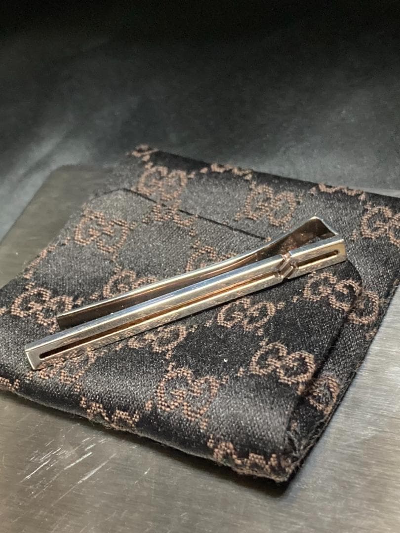 グッチ インフィニティ ノット ネクタイピン シルバー 925