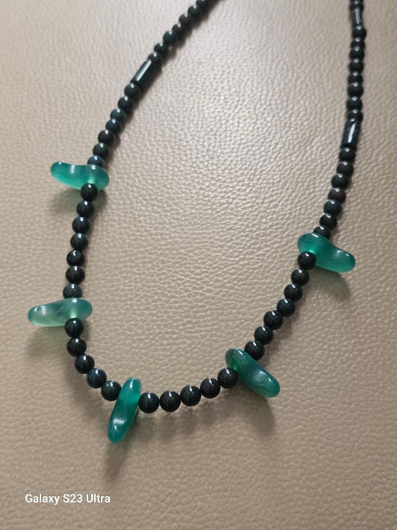 出雲瑪瑙６mmと青瑪瑙勾玉のネックレス