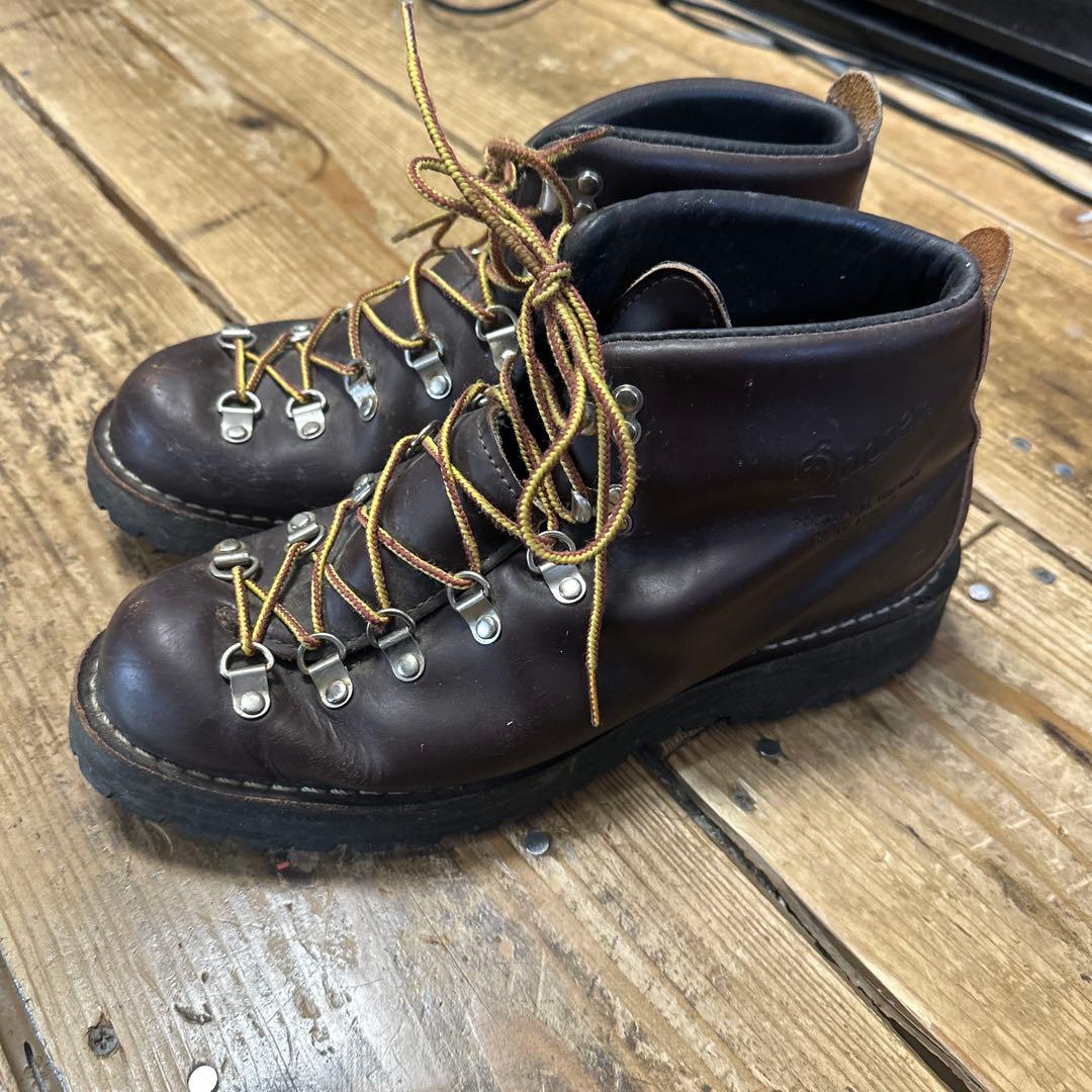 ダナー　ブーツ　マウンテンライト